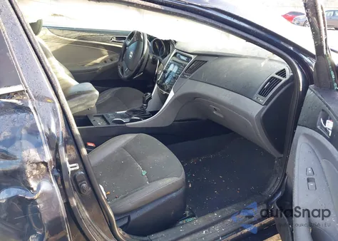 2013 Hyundai Sonata Se z USA, uszkodzony, nr VIN 5NPEC4AC2DH593057